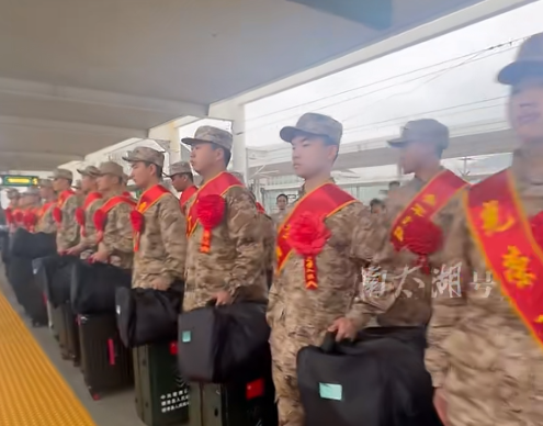 湖州200多名好兒郎奔赴軍營